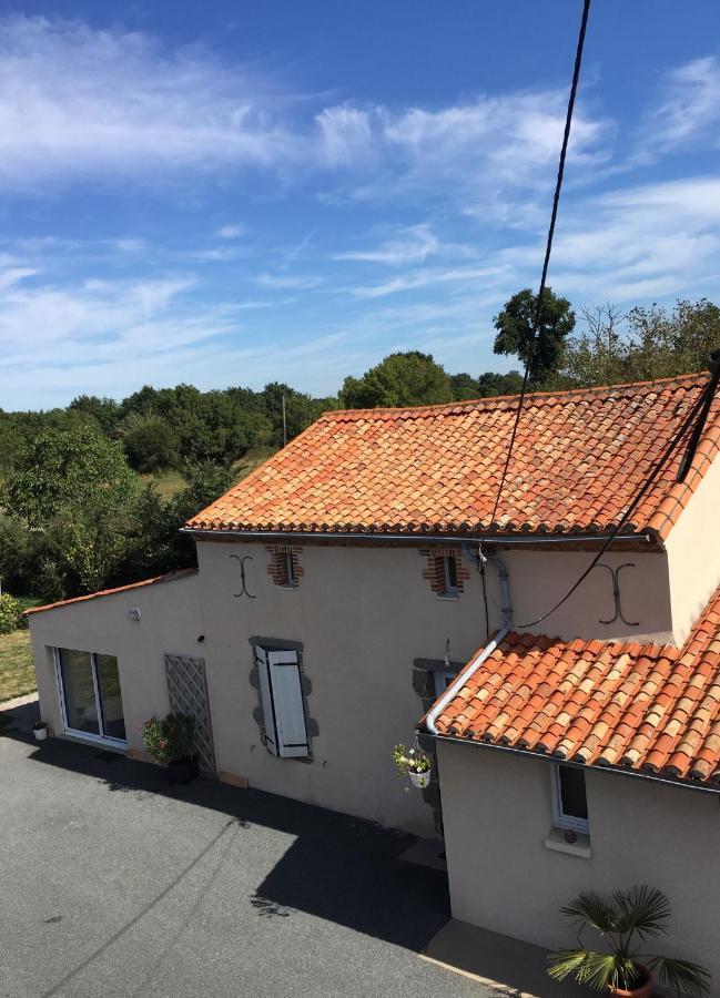 Gite Du Haras Les Aubiers Bagian luar foto